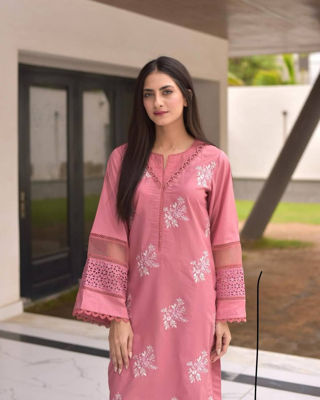Elegant Roman Silk Suit Set with Silver Chiffon Dupatta