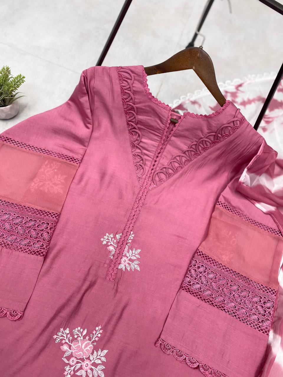 Elegant Roman Silk Suit Set with Silver Chiffon Dupatta